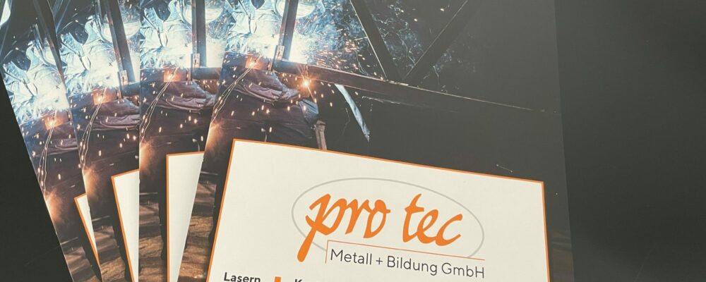 Bild Broschüre Metall Bild Broschüre Metall